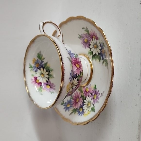 Pretty Rosina Teacup and Saucer Duo Accentuated with Daisies and Heavy Gold Bord - Picture 4 of 9